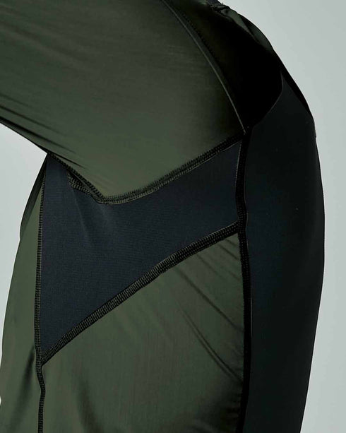 脇・背中メッシュ仕様